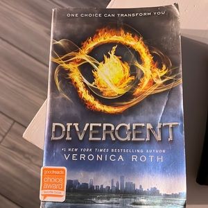 Divergent book